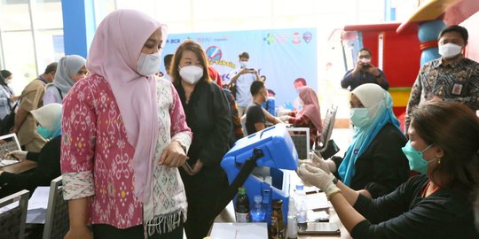 Wakil Wali Kota Makassar Fatmawati Rusdi Apresiasi PHRI Gelar Vaksin Gratis