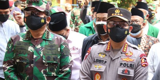 Kapolri dan Panglima TNI Ingatkan Warga Tetap Pakai Masker Meski Sudah Divaksin