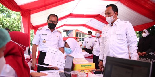 Wali Kota Danny Bersama Kabinda Sulsel Hadiri Vaksinasi Massal Pelajar SMP