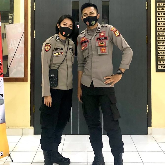 pasangan polisi serasi sering tugas bareng bikin baper