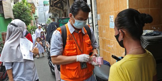 Amplop Bansos di Karanganyar Tertera Nama Istri Bupati, Ini 4 Faktanya