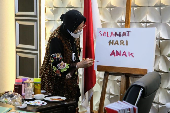 mensos tri rismaharini peringati han 2021