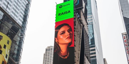 5 Musisi Indonesia yang Pernah Terpampang di Times Square New York, Terbaru Raisa