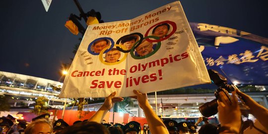 Aksi Warga Jepang Tolak Olimpiade Tokyo 2020