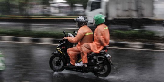 BMKG Keluarkan Peringatan Potensi Angin Kencang Hingga Kebakaran Hutan