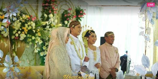 Penuh Kebahagiaan Ini Potret Akad Nikah Mumuk Gomez Dan Eno Retra