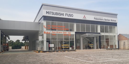 KTB Resmikan Diler Mitsubishi Fuso ke-54 di Pekanbaru, Riau