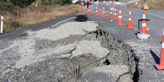 Timur Laut Tojo Una-Una Diguncang Gempa, Warga Berhamburan ke Dataran Tinggi