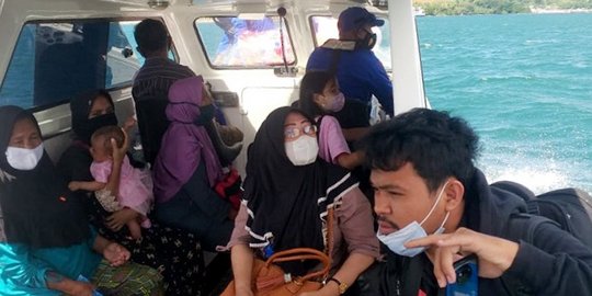 KM Tidar Tujuan Ambon Kandas di Perairan Pulau Buru, 500 Penumpang Dievakuasi