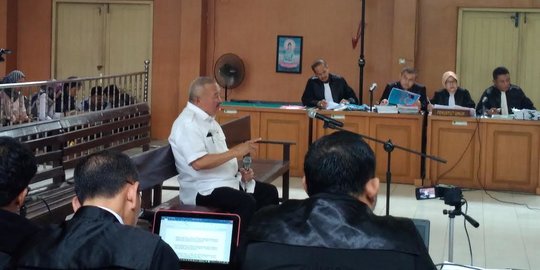 Nama Alex Noerdin Muncul Dalam Sidang Korupsi Dana Hibah Masjid Raya Sriwijaya