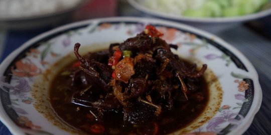 Mencicipi Warung Ekstrem Bu Tini Yogyakarta, Ada Tongseng Biawak dan Ular Goreng