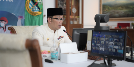 Pengalaman Ridwan Kamil Makan Mie 20 Menit di Warung