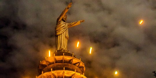 Pesona Patung Yesus Buntu Burake Toraja, Tertinggi di Dunia Kalahkan Brasil