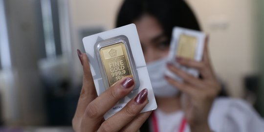 Harga Emas Antam Naik Rp5.000 Menjadi Rp945.000 per Gram