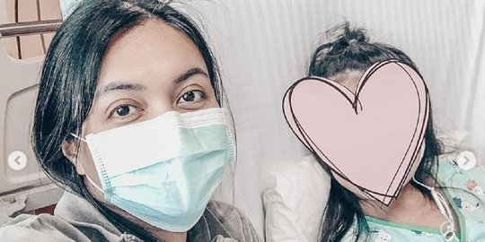 Demi Pengobatan Anak, Denada Ungkap Jual Rumah hingga Tanah