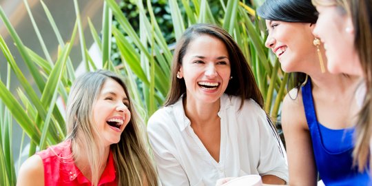 31 Ucapan Terima Kasih untuk Teman Dekat, Bukan Hanya Sekedar Pujian