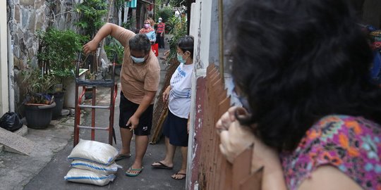 Bansos Beras untuk Sejuta Keluarga di Jakarta Mulai Disalurkan