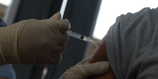 Suntikan Tahap Dua Program 1 Juta Vaksinasi di Sumsel Terancam Batal