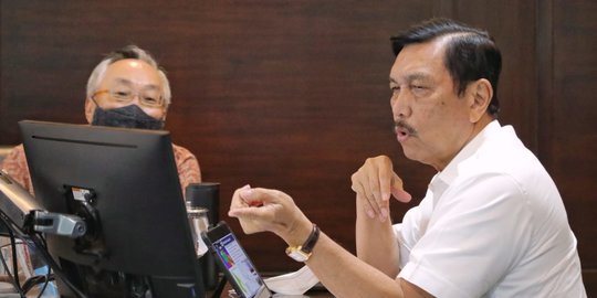 Luhut Minta Konversi Tempat Tidur RS untuk Pasien Covid-19 di DIY Ditambah