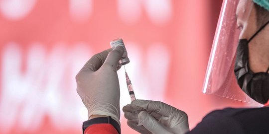 PKS Dorong Pemerintah Akselerasi Produksi Vaksin dalam Negeri