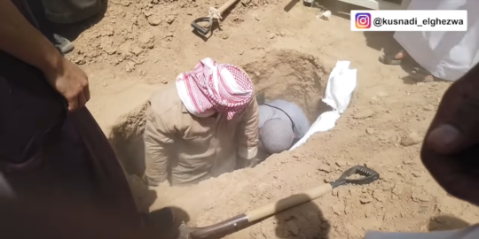 Proses Pemakaman di Baqi Madinah Samping Masjid Nabawi, Berebut Ingin Bawa Jenazah