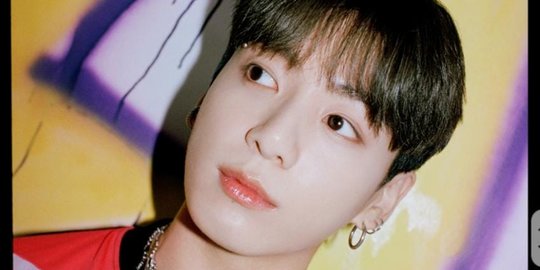 Akhirnya Jungkook BTS Konfirmasi Piercing di Alisnya Asli