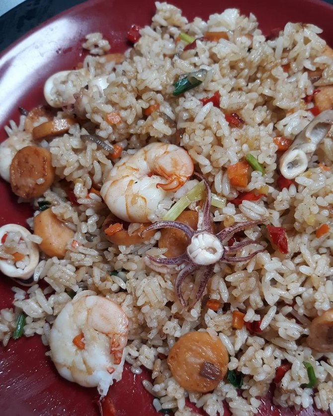 10 resep nasi goreng seafood lezat dan praktis cocok untuk menu makan malam