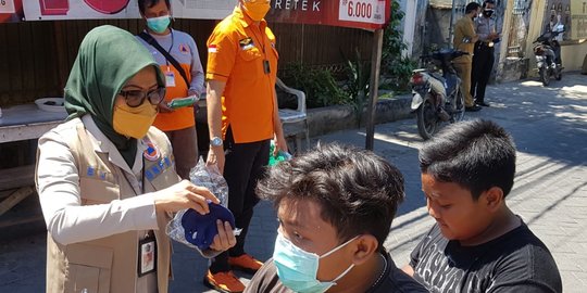 BNPB Bagikan 50 Ribu Masker di Bali