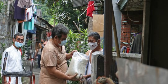 Bansos Dinilai Didominasi Fungsi Politik untuk Dongkrak Popularitas Pemerintah