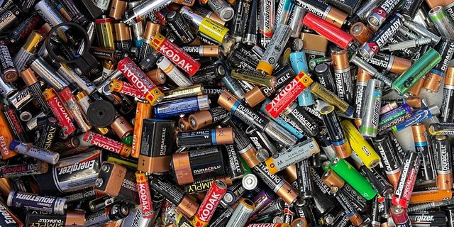 Sampah Elektronik Seharusnya Dibuang di Mana?