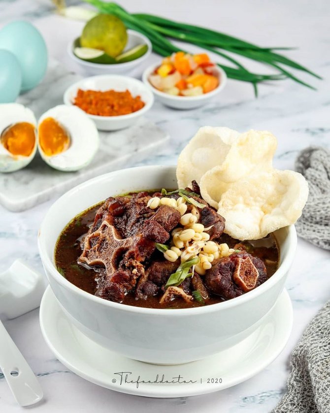 7 resep rawon daging sapi empuk dan gurih sajian lezat khas bumbu rempah