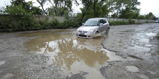 Makin Banyak Jalan Rusak di Kabupaten Bogor