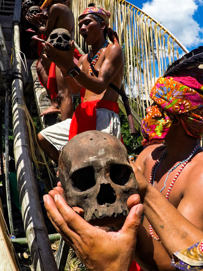 ritual mencuci tengkorak