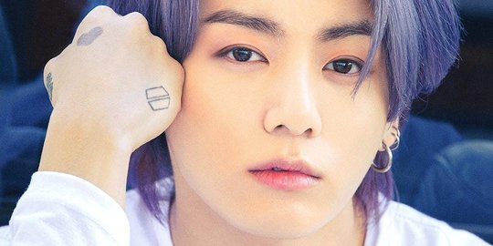 Video Jungkook BTS Asyik dengan Dunianya Sendiri, Manyun Sampai Melotot