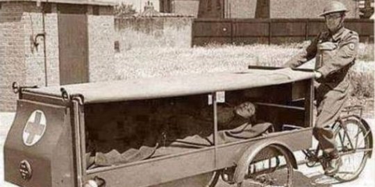 CEK FAKTA: Tidak Benar Foto Layanan Ambulans Pertama di Dunia Tahun 1830