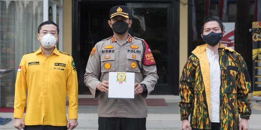 Hindari Kerumunan, AMPG Sebar 1.200 Paket Nasi Minta Bantuan Polisi