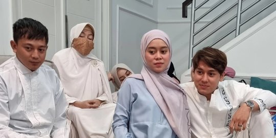 Lesti Kejora Ultah ke-22, Foto Bersama Rizky Billar Curi Perhatian