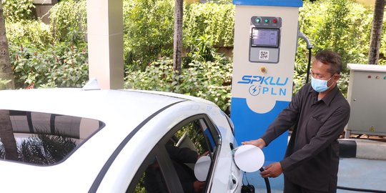 Pemerintah Targetkan 25.000 SPKLU Mobil Listrik Beroperasi di 2030