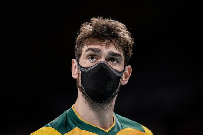 bikin haru ini alasan atlet brasil tetap pakai masker saat tanding olimpade 2020