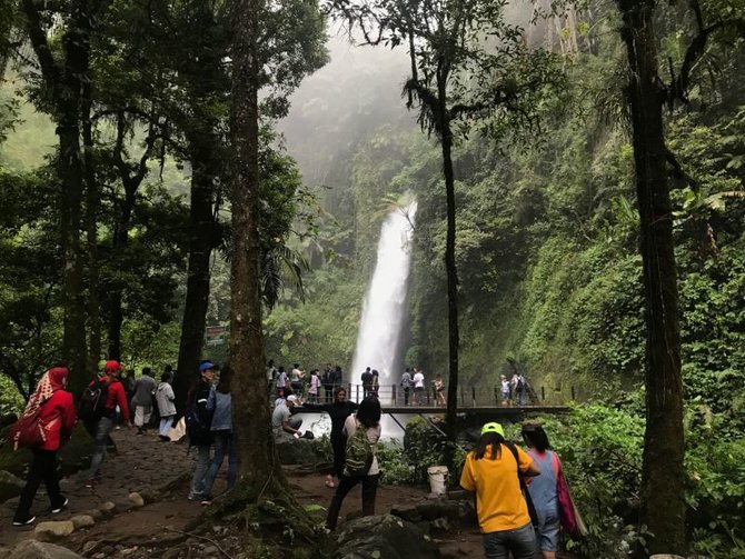 wisata situ gunung sukabumi sajikan pemandangan asri dan fasilitas menarik