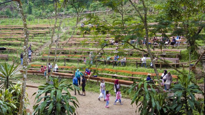 wisata situ gunung sukabumi sajikan pemandangan asri dan fasilitas menarik