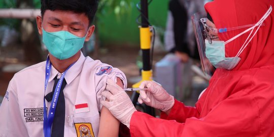 Dinas Pendidikan DKI: Usia Anak 12-17 Tahun 73 persen Sudah Dapat Vaksinasi Covid-19