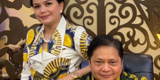 Momen Lucu Pak Menteri Dicubit Istri, Ramai Dikomentari Artis