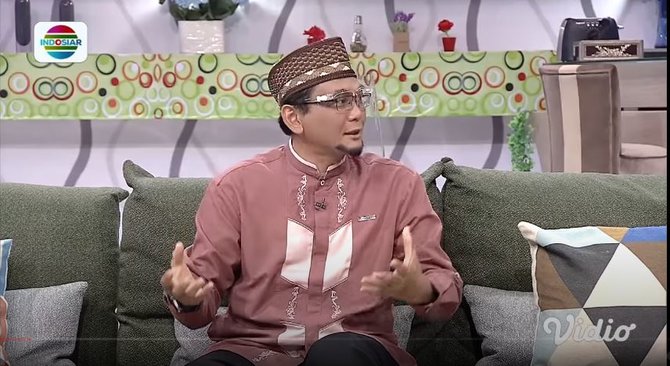 bahas soal saudara yang tidak akur ini penjelasan ustaz subki di tasbih indosiar