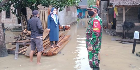 Banjir di Luwu Utara Surut, BPBD dan Masyarakat Bersihkan Sisa Bencana