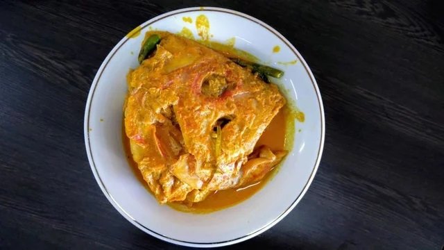 ilustrasi gulai kepala ikan