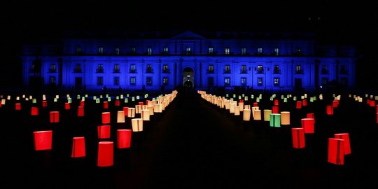 Ratusan Lampion untuk Penghormatan Korban Covid-19 di Chile