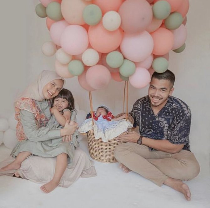 potret keluarga dwi handa