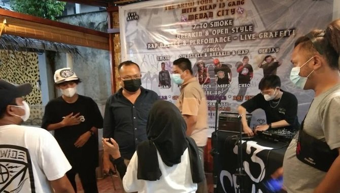 digelar saat ppkm polisi bubarkan perlombaan break dance di medan