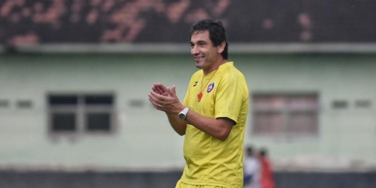 Arema FC Menanti Pemain Asing Terakhir untuk BRI Liga 1, Eduardo Almeida: Tergantung Imigrasi